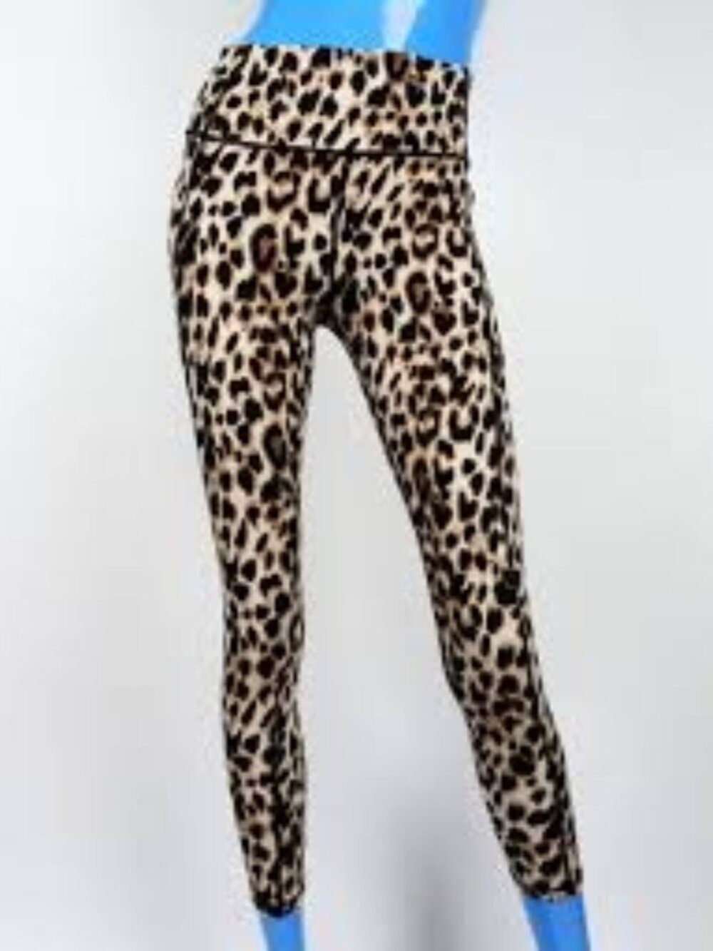 Leopard printed SOFT Victoria's Secret leggings - NWT